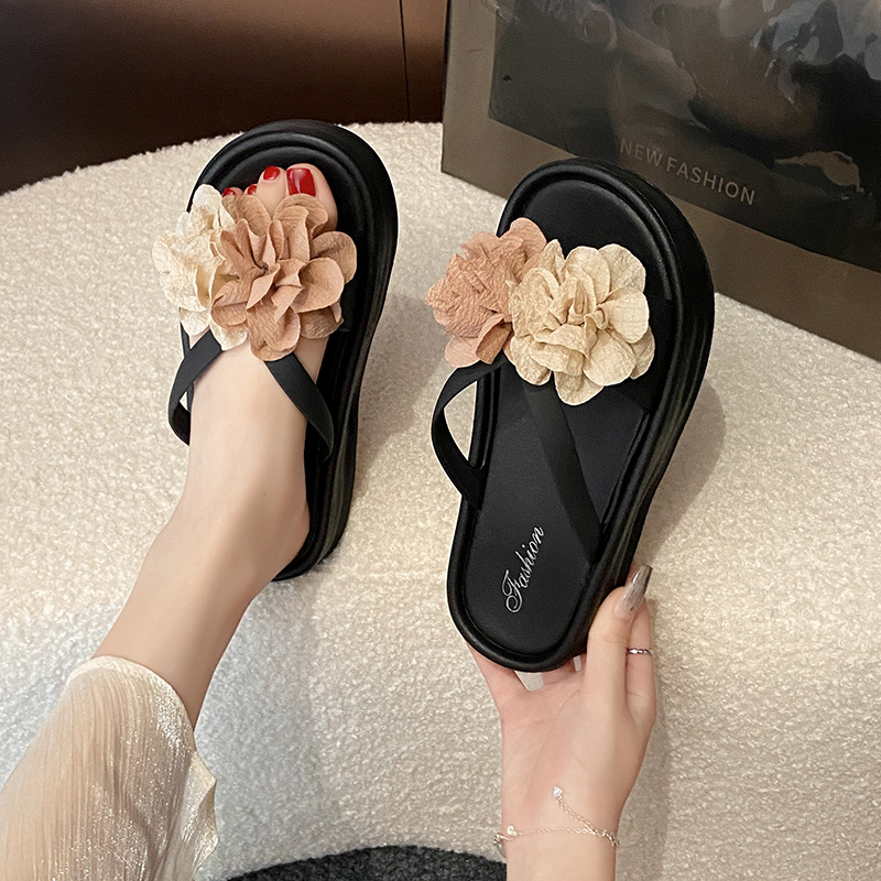 Two-Tone Floral Platform Sanda - Women'S Fashion Korea recension och pris